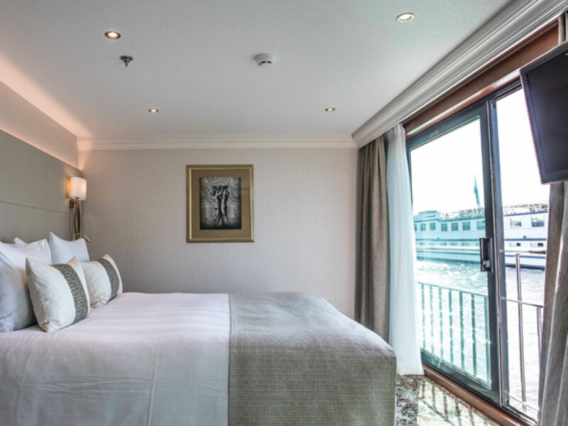 Category 6 | Ruby Deck